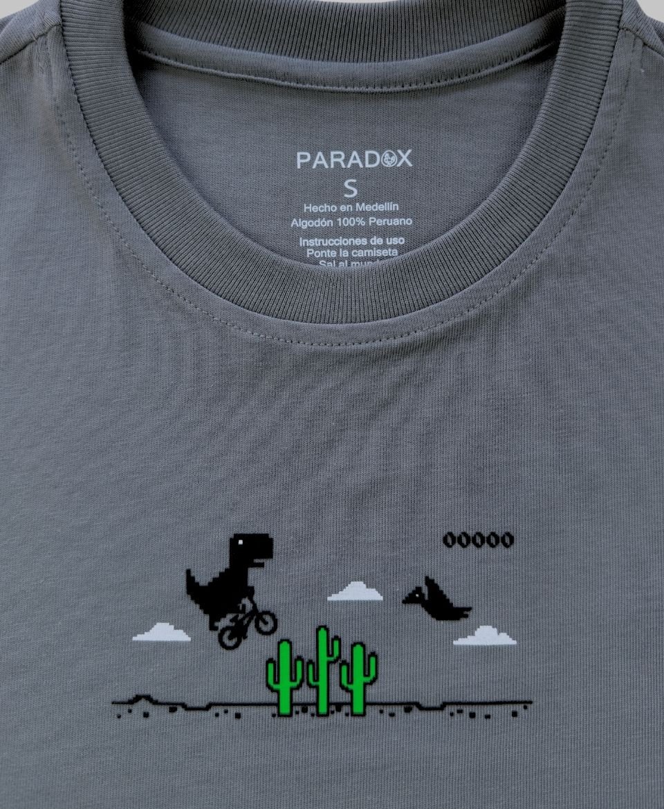 Camiseta Oversize Dino Hombre - Detalle + Cuello